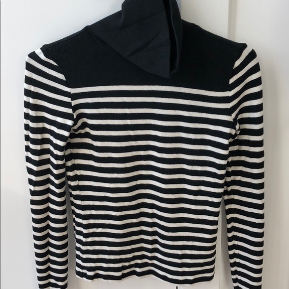 J. Crew Sweaters - 💥J.CREW CREAM & BLACK STRIPED COTTON TURTLENECK